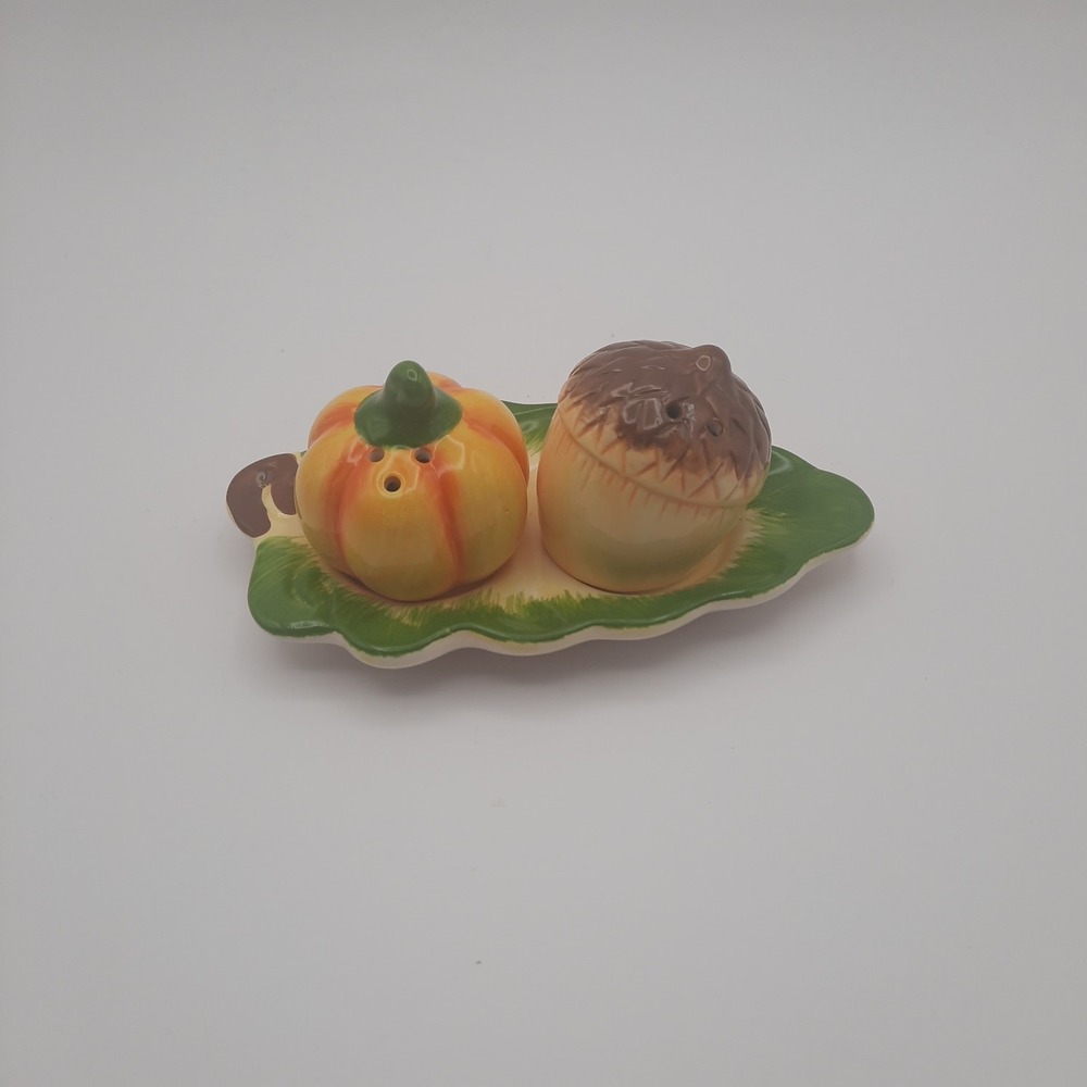 Vintage Fall Acorn Pumpkin on Leaf Salt & Pepper Shakers Set Autumn Decor